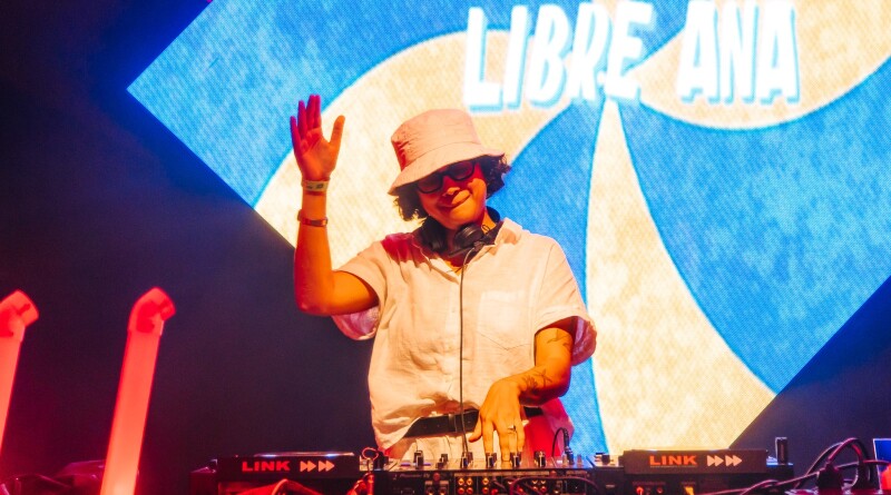 DJ LIBRE ANA